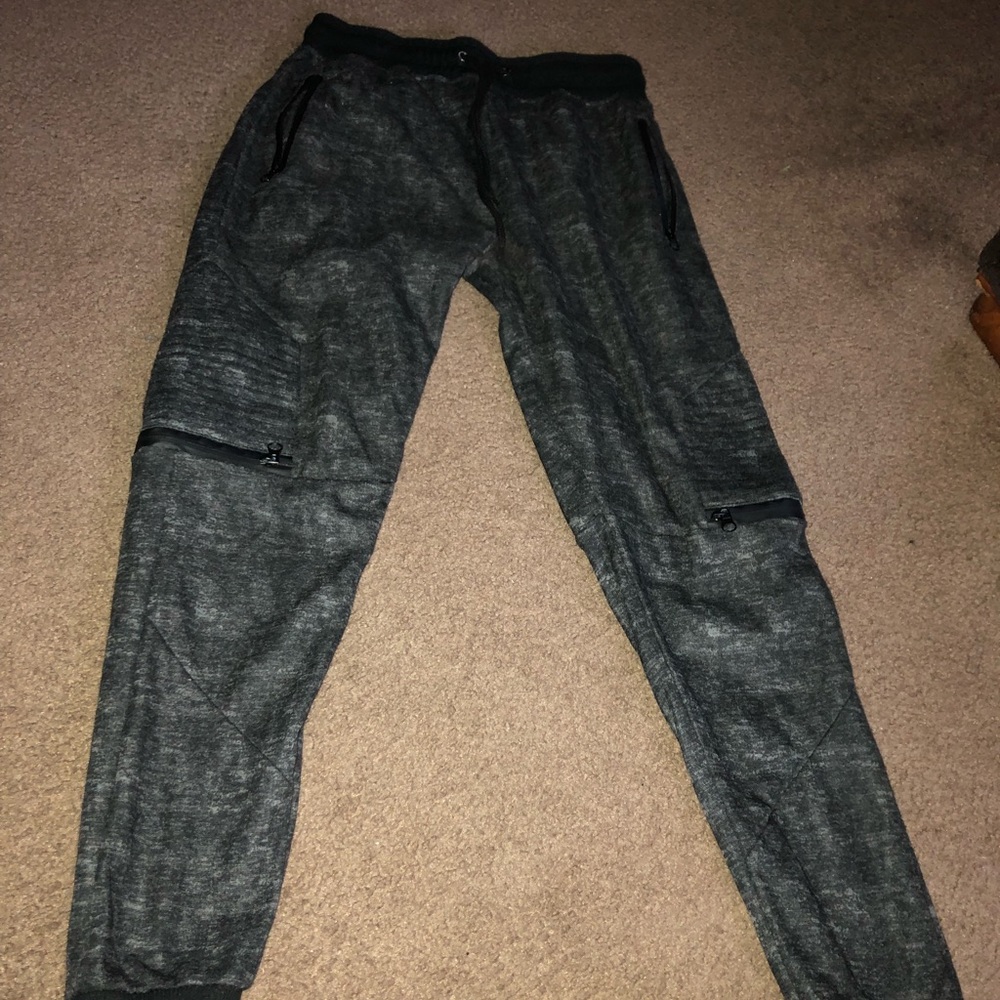 THRILL Joggers